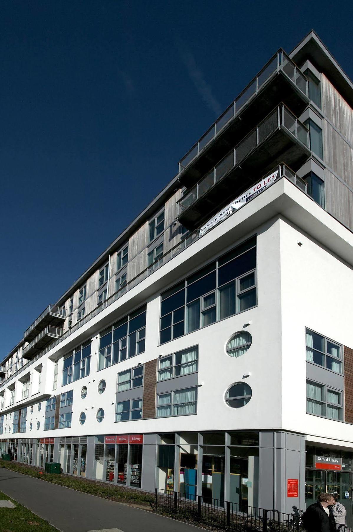 The Paramount, Swindon Luaran gambar