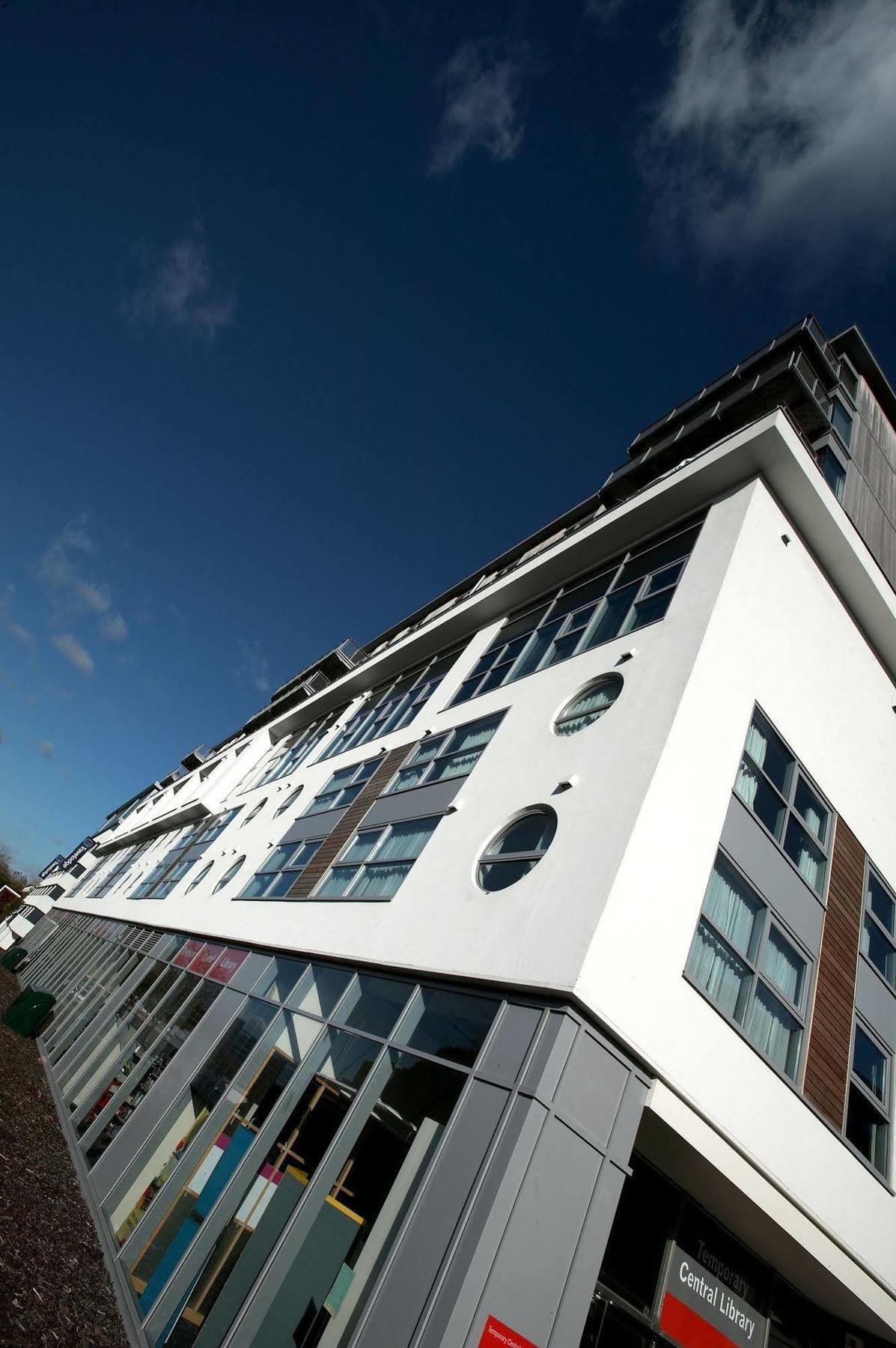 The Paramount, Swindon Luaran gambar