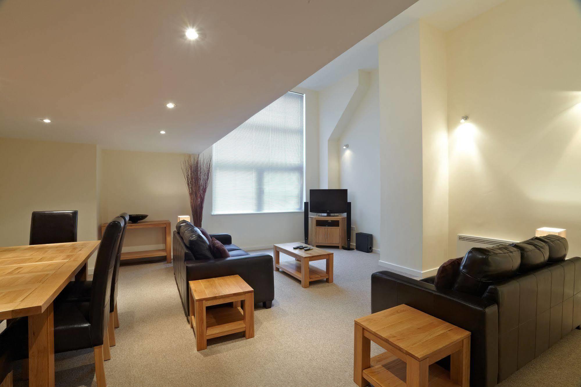 The Paramount, Swindon Luaran gambar