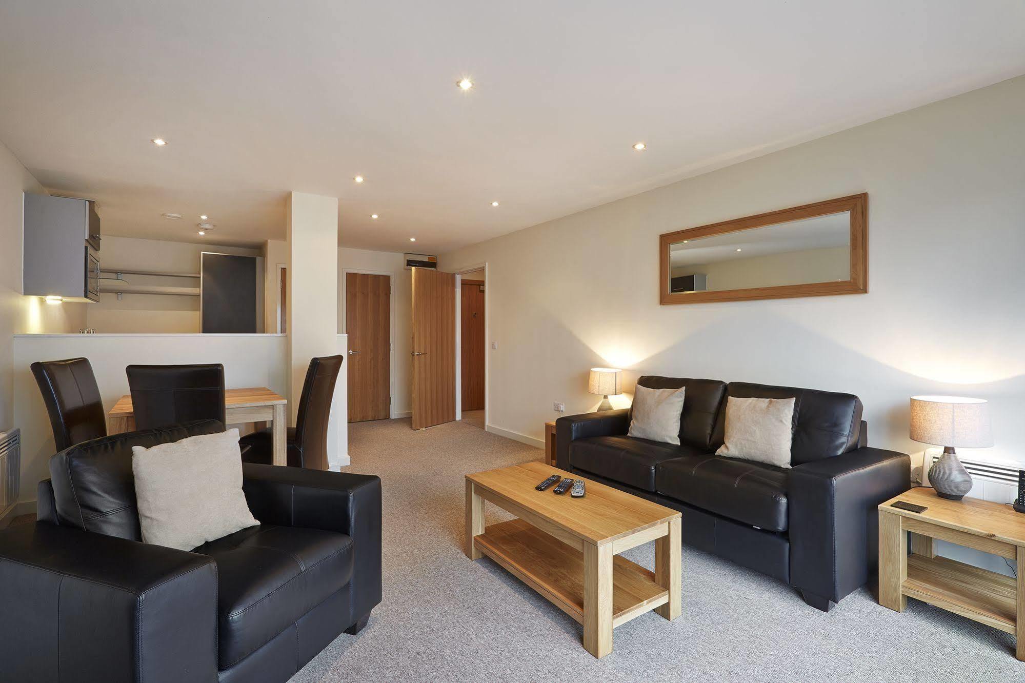 The Paramount, Swindon Luaran gambar